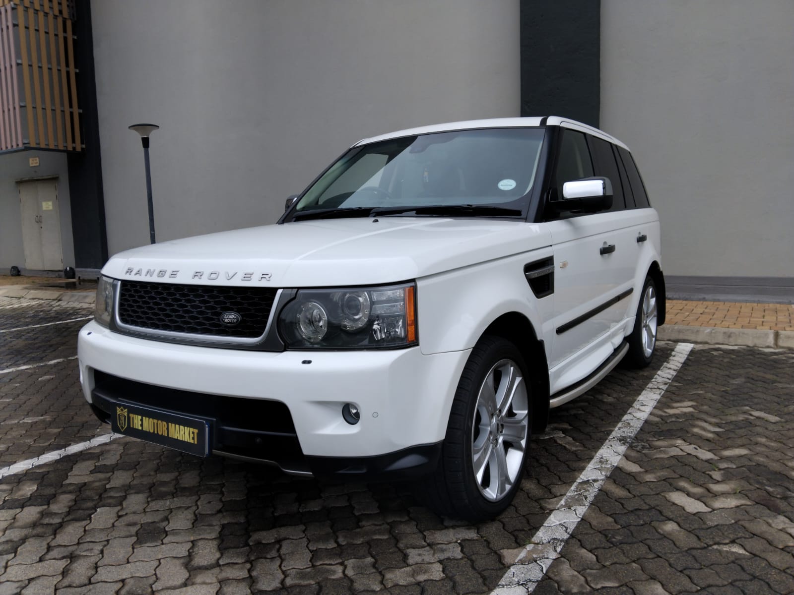 2011 LAND ROVER Range Rover Sport 5.0 Supercharger 4X4 AT